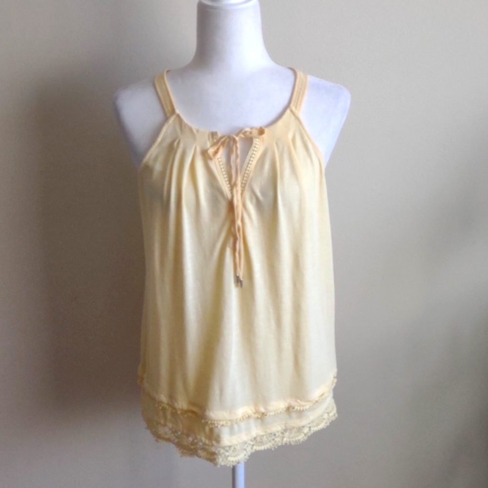 White House Black Market pastel yellow tank Size M